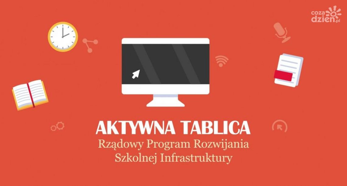 Aktywne tablice trafią do szkół z powiatu opatowskiego
