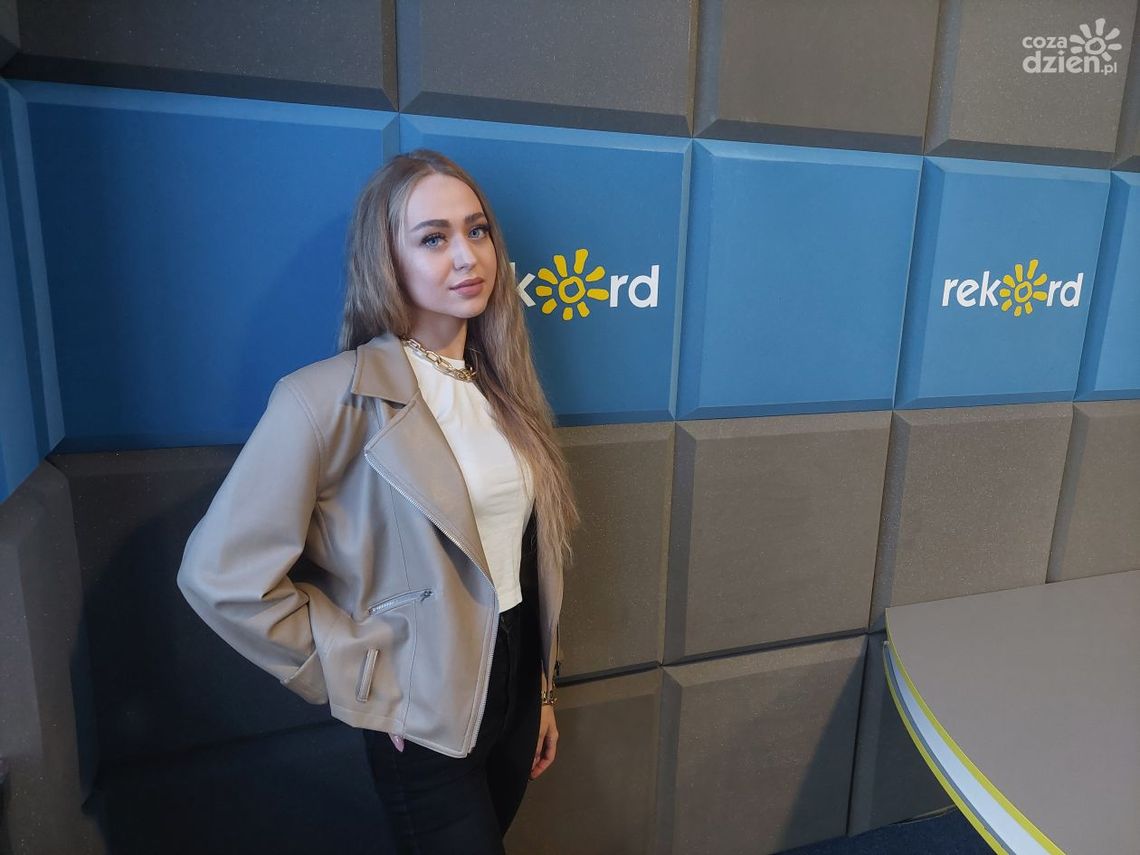 Alicja Śmielak (ALA): "Joker" to mój kolejny krok, a będą jeszcze następne i następne ! Alicja Śmielak (ALA): "Joker" to mój kolejny krok, a będą jeszcze następne i następne !