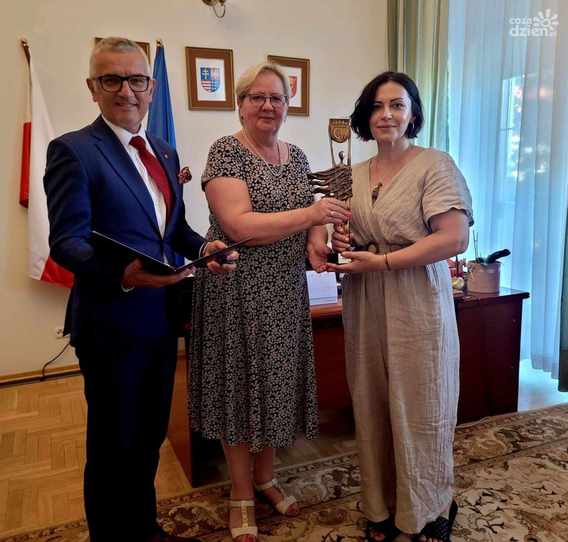 Amerykańska aktorka z Nagrodą Miasta Kielce Amerykańska aktorka z Nagrodą Miasta Kielce