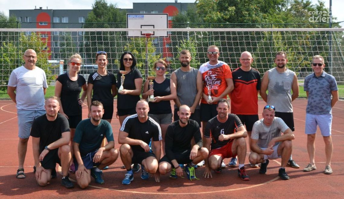 ANBUD wygrywa siatkarski turniej na Orliku
ANBUD wygrywa siatkarski turniej na Orliku