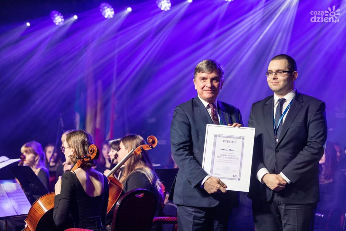 Andrzej Pruś z nagrodą "Samorządowiec Przyjazny Młodzieży" Andrzej Pruś z nagrodą "Samorządowiec Przyjazny Młodzieży"