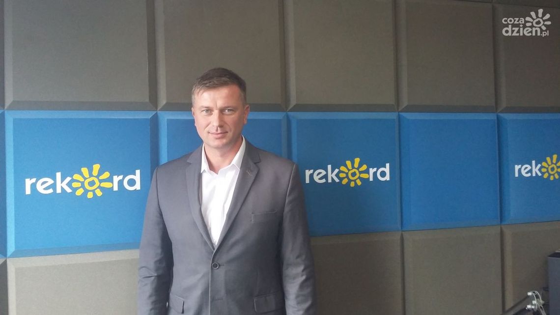 Arkadiusz Bąk: Podwyżka wynagrodzenia dla marszałka będzie przegłosowana, ale nie zgadzamy się na podwojenie jego zarobków Arkadiusz Bąk: Podwyżka wynagrodzenia dla marszałka będzie przegłosowana, ale nie zgadzamy się na podwojenie jego zarobków