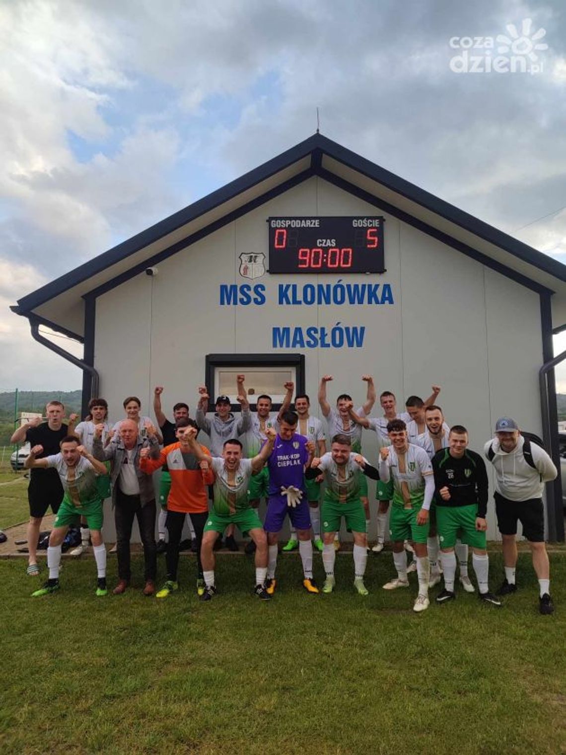 Astra Piekoszów, czy Victoria Mniów, kto wejdzie do klasy okręgowej?