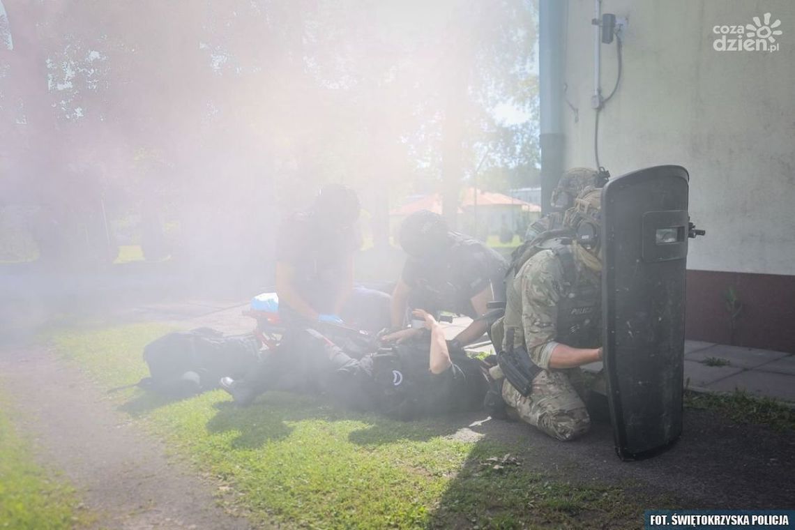 Atak na magazyn uzbrojenia