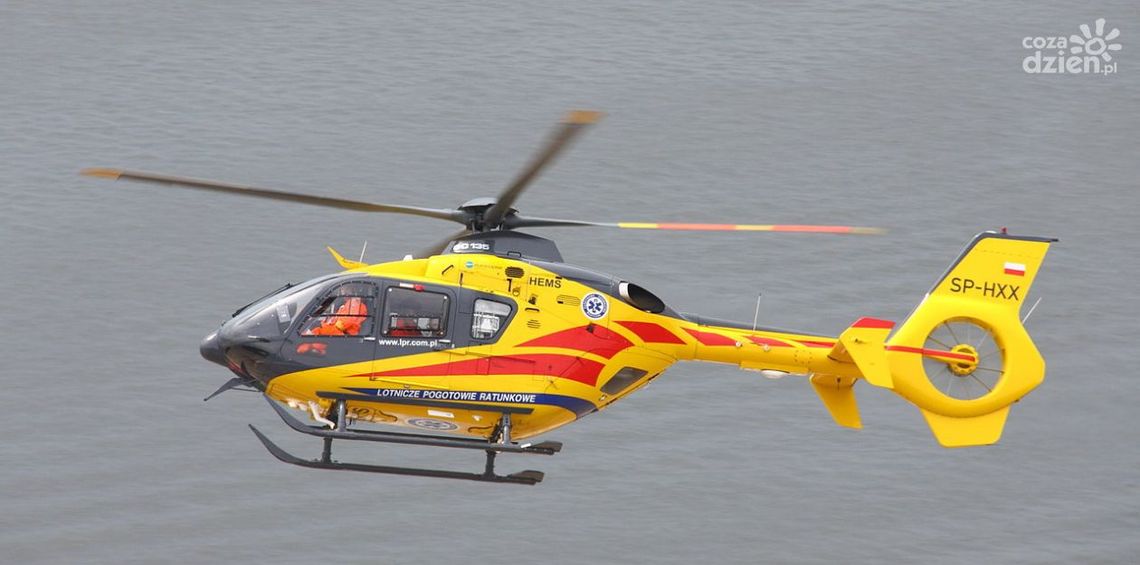 Auto uderzyło w 18-latkę. Potrzebny był śmigłowiec Auto uderzyło w 18-latkę. Potrzebny był śmigłowiec