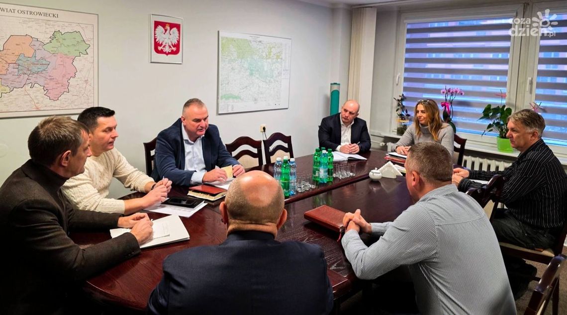 Autobusy zostają. Powiat Ostrowiecki utrzymuje wszystkie linie mimo braku dofinansowania Autobusy zostają. Powiat Ostrowiecki utrzymuje wszystkie linie mimo braku dofinansowania