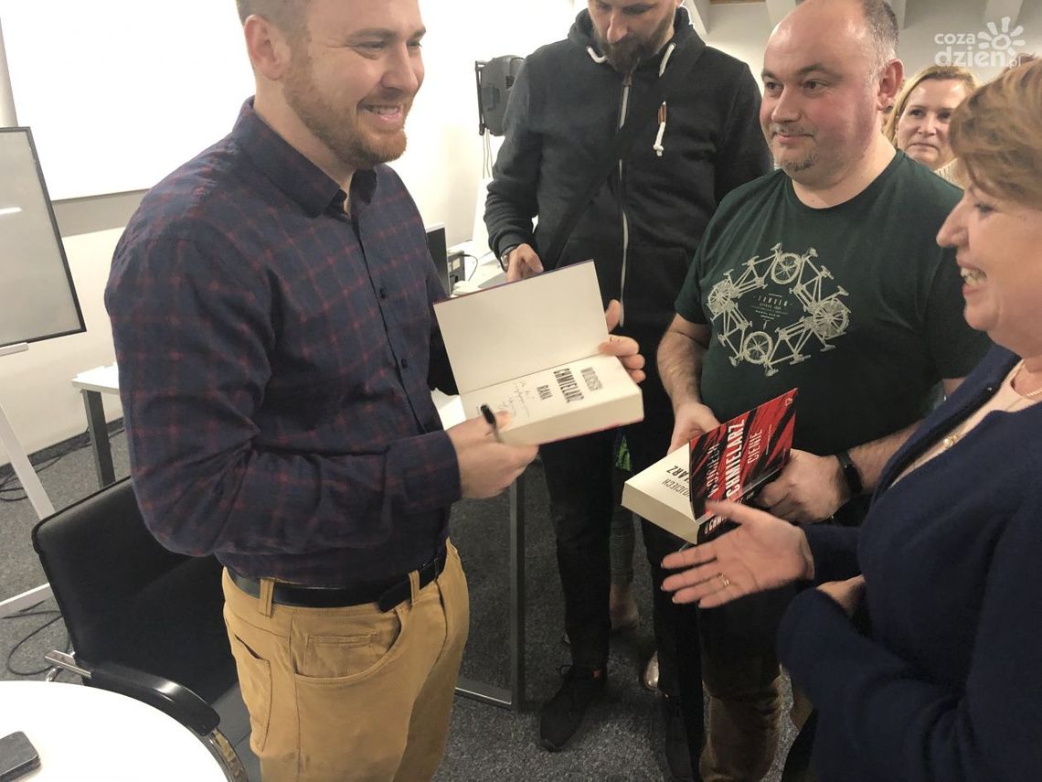 Autor "Żmijowiska" odwiedził Ostrowiec