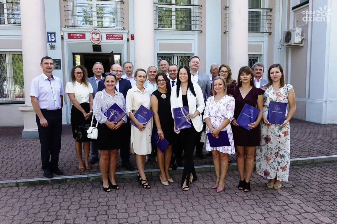 Awanse buskich nauczycieli Awanse buskich nauczycieli