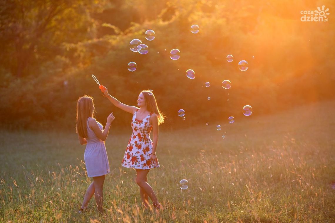 Bańki mydlane - nowoczesne zastosowanie i powrót do dzieciństwa Bańki mydlane - nowoczesne zastosowanie i powrót do dzieciństwa