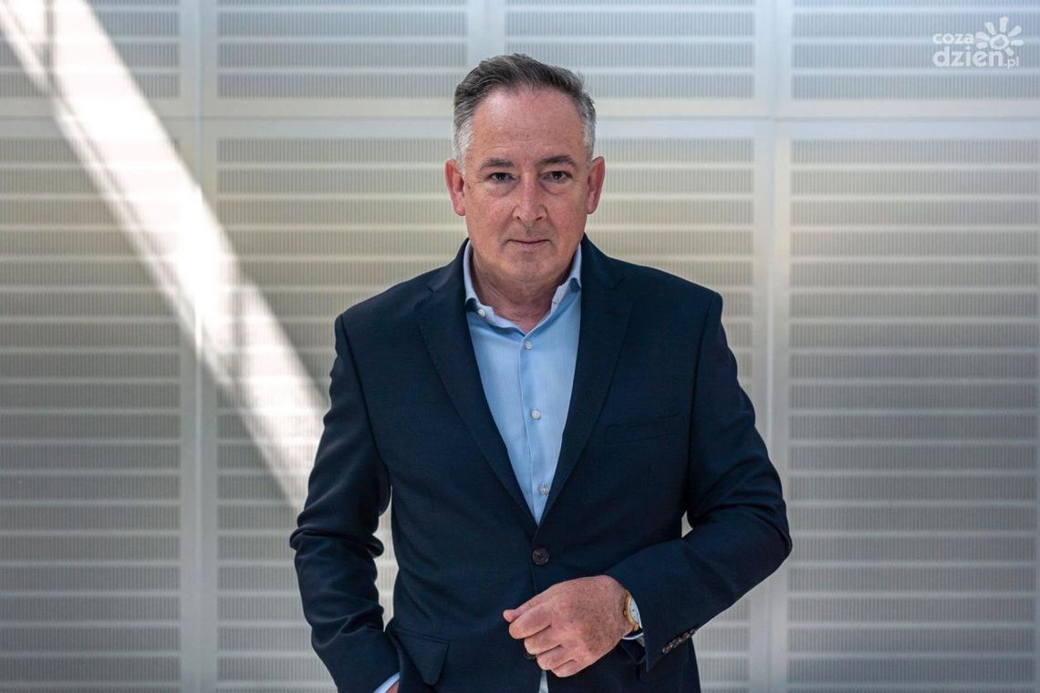 Bartłomiej Sienkiewicz zaprasza na pogawędkę Bartłomiej Sienkiewicz zaprasza na pogawędkę