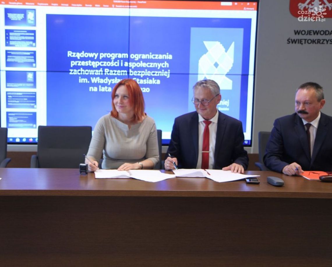 Będzie bezpieczniej na przejściach dla pieszych Będzie bezpieczniej na przejściach dla pieszych