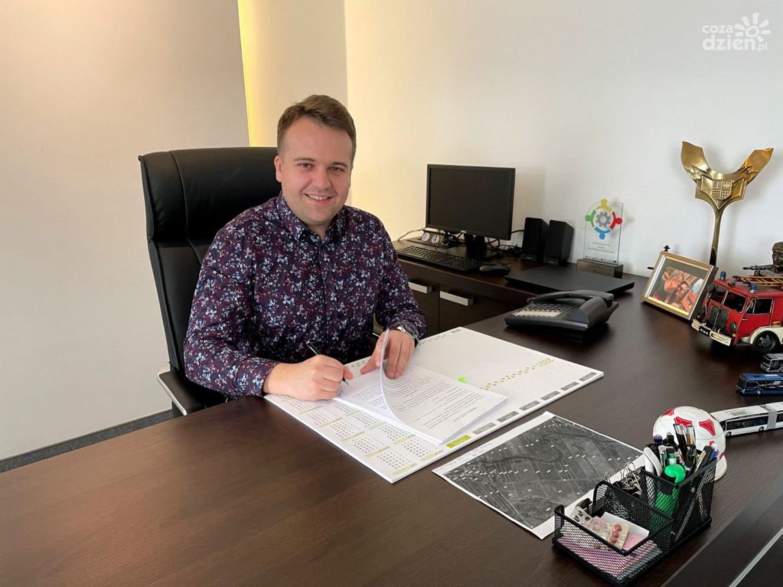 Będzie jaśniej i bezpieczniej. Starachowice inwestują w oświetlenie uliczne Będzie jaśniej i bezpieczniej. Starachowice inwestują w oświetlenie uliczne