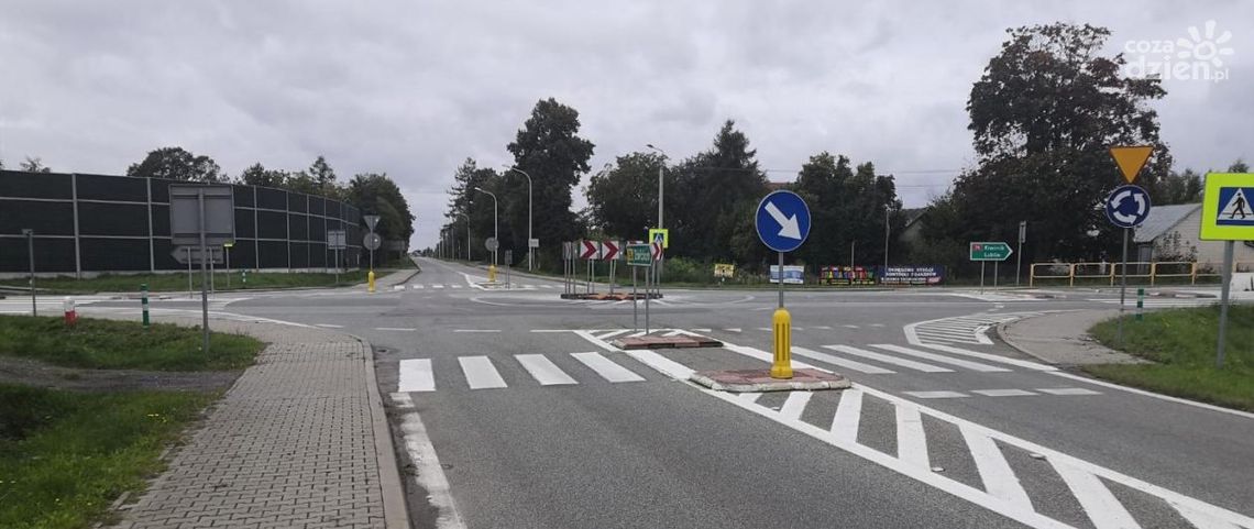 Będzie rondo z prawdziwego zdarzenia na niebezpiecznym skrzyżowaniu DK 74 i DW 755 Będzie rondo z prawdziwego zdarzenia na niebezpiecznym skrzyżowaniu DK 74 i DW 755