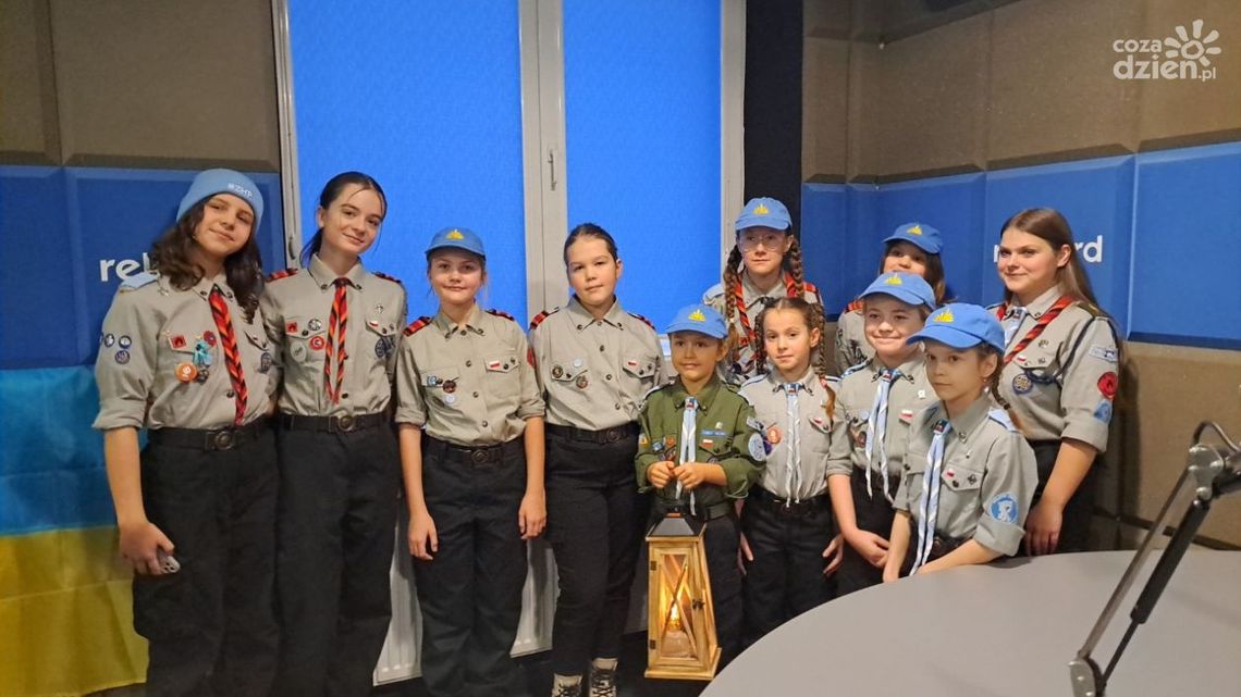 Betlejemskie Światełko Pokoju zapłonęło w ostrowieckim studiu Radia Rekord Betlejemskie Światełko Pokoju zapłonęło w ostrowieckim studiu Radia Rekord