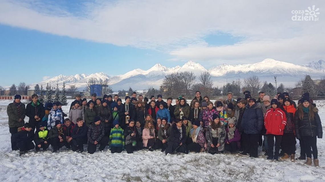 Betlejemskie Światło Pokoju dotarło do Ostrowca Betlejemskie Światło Pokoju dotarło do Ostrowca