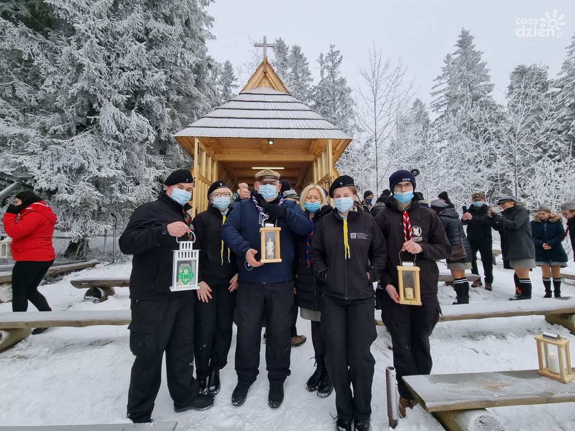 Betlejemskie Światło Pokoju już w Ostrowcu. Mieszkańcom przekazane zostanie w najbliższą niedzielę 