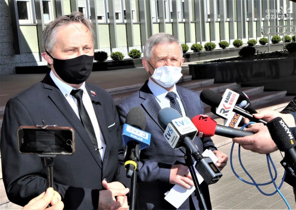 Bez osobistych gratulacji i wręczenia świadectw - jutro maturzyści kończą rok szkolny