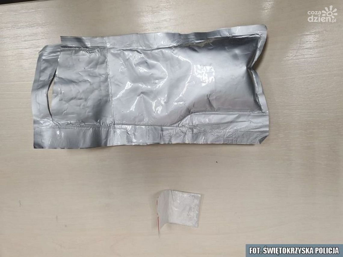 Bez prawa do kierowania autem i z narkotykami 