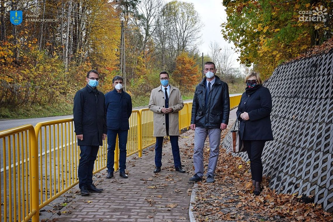 Bezpieczniej do Rataj - nowy chodnik już gotowy Bezpieczniej do Rataj - nowy chodnik już gotowy