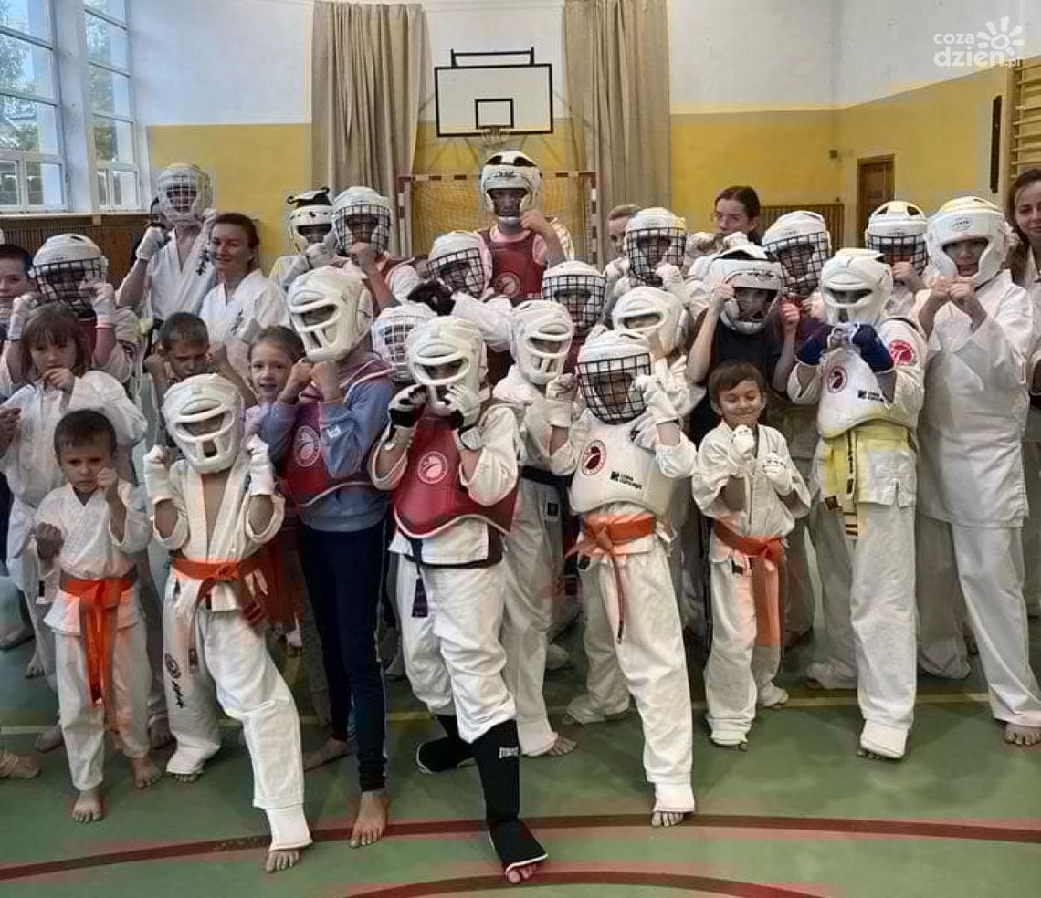 Bezpłatne treningi karate w Sobkowie Bezpłatne treningi karate w Sobkowie