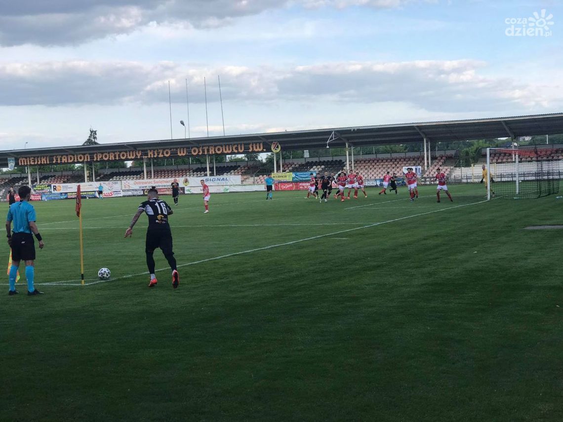 Bezpłatne wejściówki nie pomogły