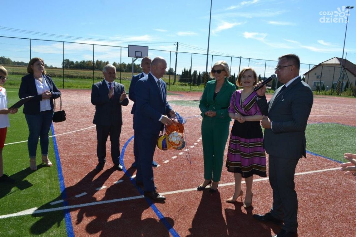Bieliny: Boisko w Porąbkach uroczyście otwarte