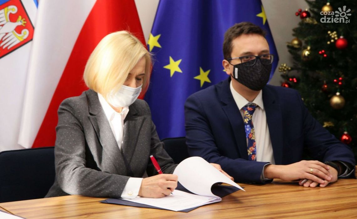 Blisko 1,5 mln zł dla ZAZ-ów z regionu Blisko 1,5 mln zł dla ZAZ-ów z regionu