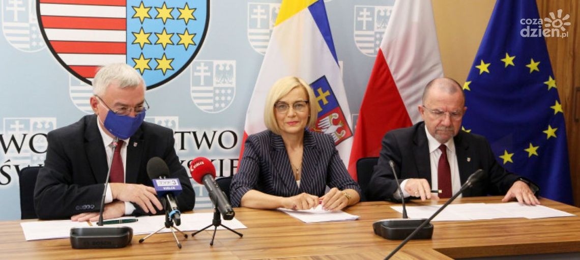 Blisko 11 mln zł na nowe oświetlenie, rewitalizację i termomodernizację świętokrzyskich gmin Blisko 11 mln zł na nowe oświetlenie, rewitalizację i termomodernizację świętokrzyskich gmin