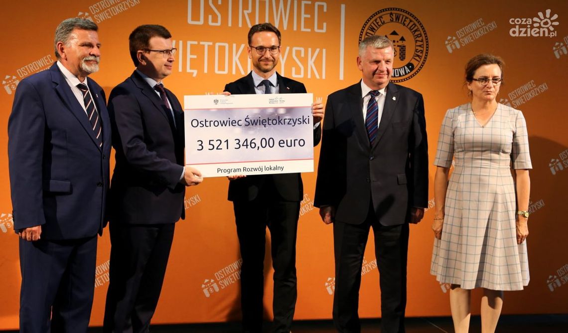 Blisko 16 milionów złotych dla Ostrowca Świętokrzyskiego Blisko 16 milionów złotych dla Ostrowca Świętokrzyskiego