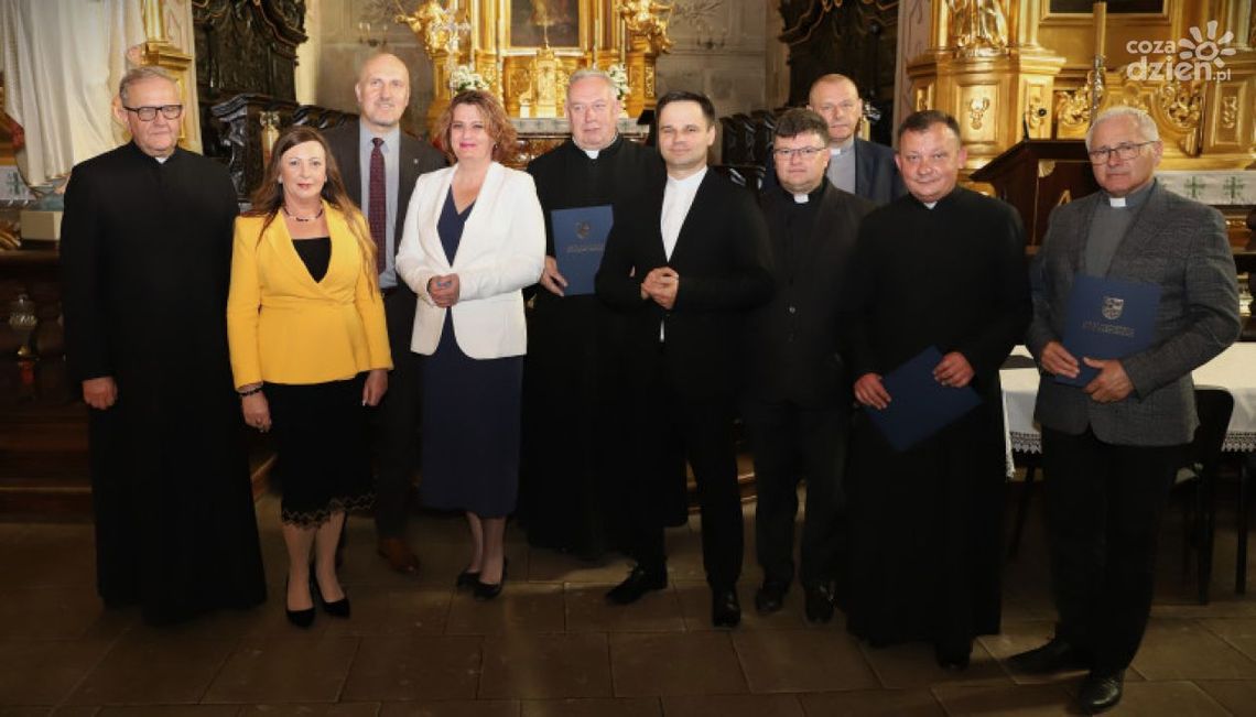 Blisko milion dla świętokrzyskich zabytków! Blisko milion dla świętokrzyskich zabytków!