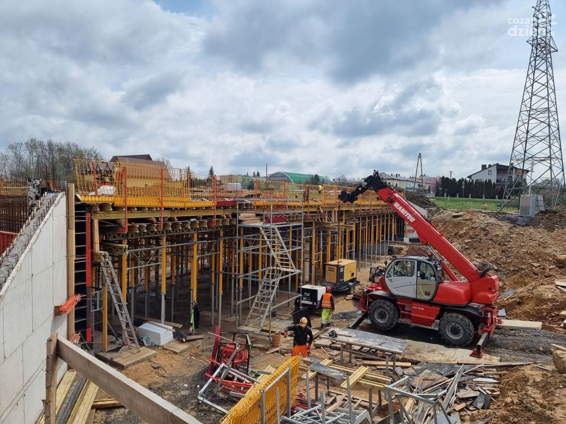 Budowa obwodnicy Wąchocka – prace ziemne na półmetku Budowa obwodnicy Wąchocka – prace ziemne na półmetku