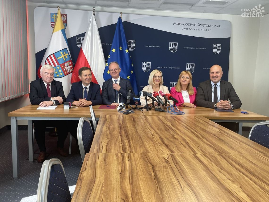 Busko-Zdrój otrzymało pieniądze na rozwój infrastruktury i transportu zbiorowego Busko-Zdrój otrzymało pieniądze na rozwój infrastruktury i transportu zbiorowego