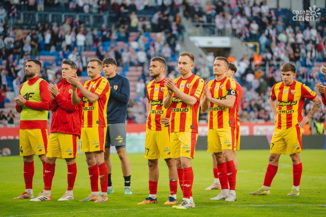 Były szanse, ale wygrać się nie udało. Remis, który nie może satysfakcjonować żadnej z drużyn. Korona Kielce 1:1 GKS Katowice Były szanse, ale wygrać się nie udało. Remis, który nie może satysfakcjonować żadnej z drużyn. Korona Kielce 1:1 GKS Katowice