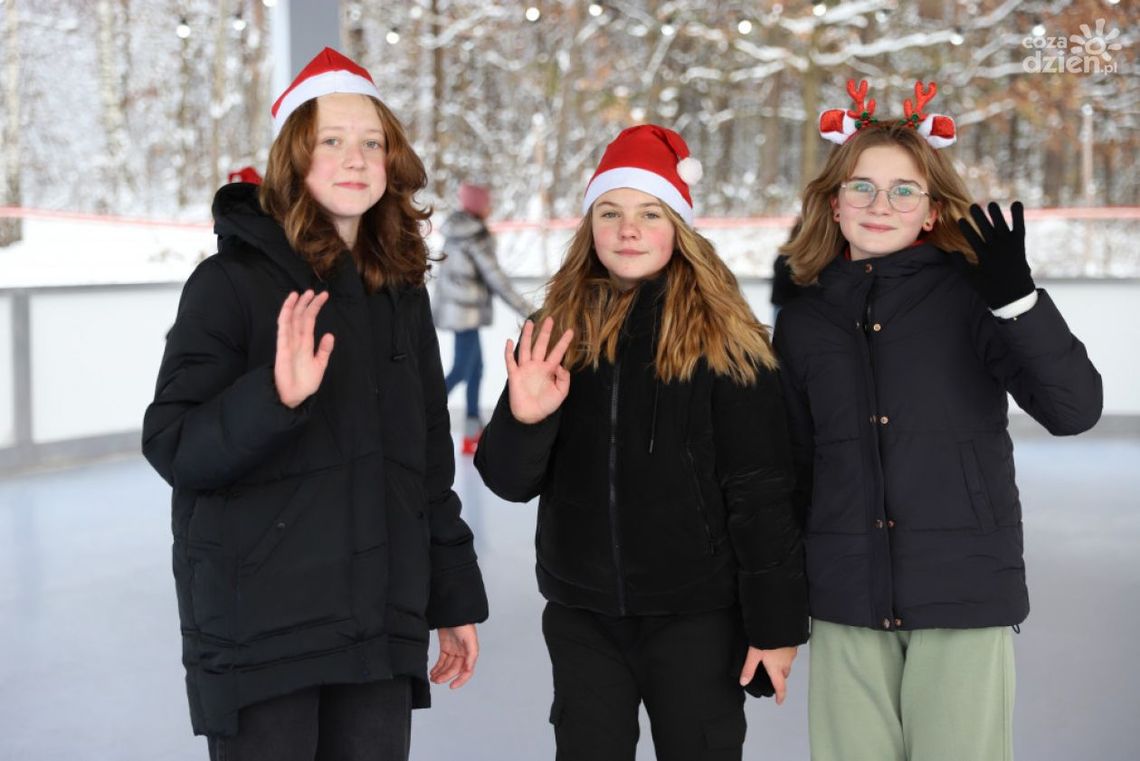 Całoroczne lodowisko ruszyło w Strawczynie Całoroczne lodowisko ruszyło w Strawczynie