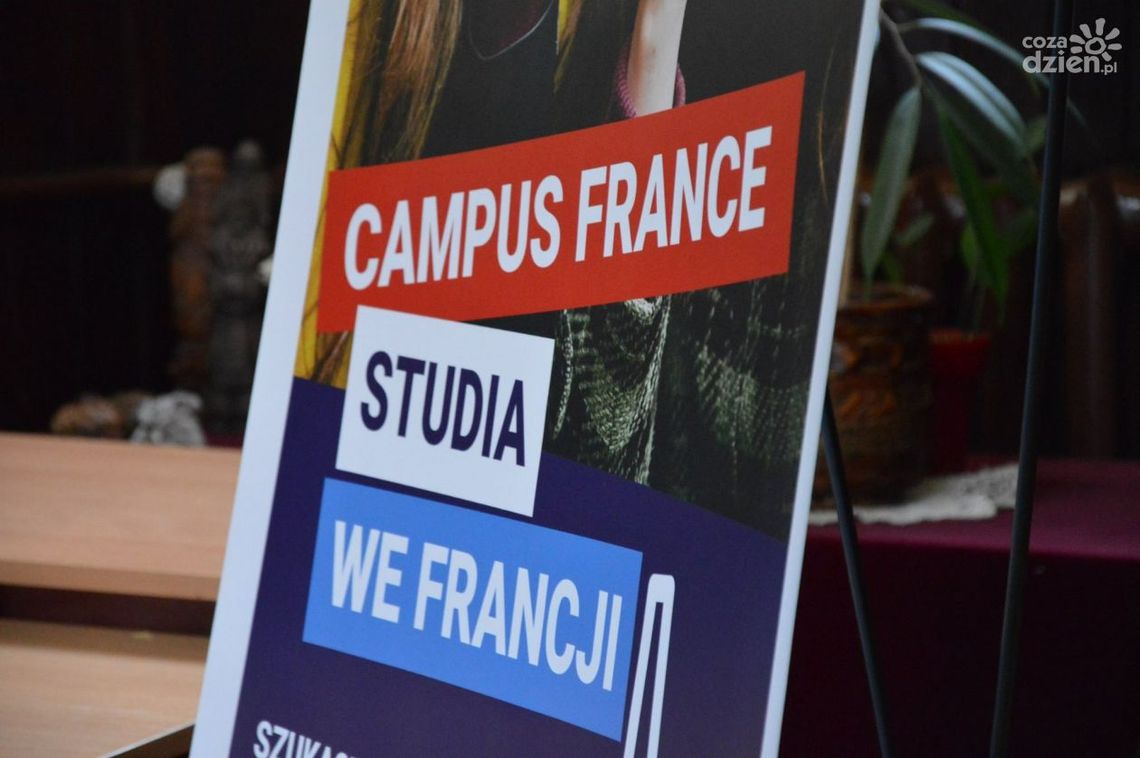 CAMPUS FRANCE w ostrowieckim "Bronku" CAMPUS FRANCE w ostrowieckim "Bronku"