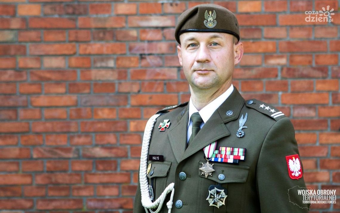 Ceremonia przekazania dowodzenia 10. Świętokrzyskiej Brygady Obrony Terytorialnej Ceremonia przekazania dowodzenia 10. Świętokrzyskiej Brygady Obrony Terytorialnej