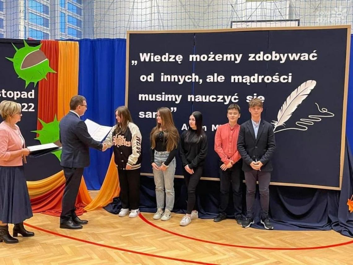 Certyfikaty językowe dla ostrowieckich uczniów Certyfikaty językowe dla ostrowieckich uczniów