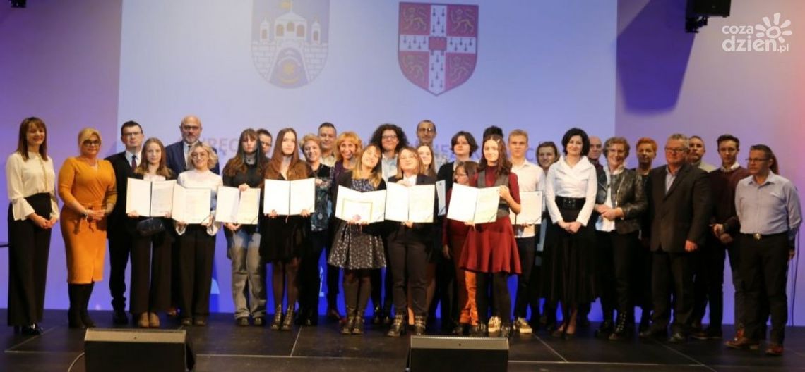 Certyfikaty językowe dla uczniów ostrowieckich szkół 