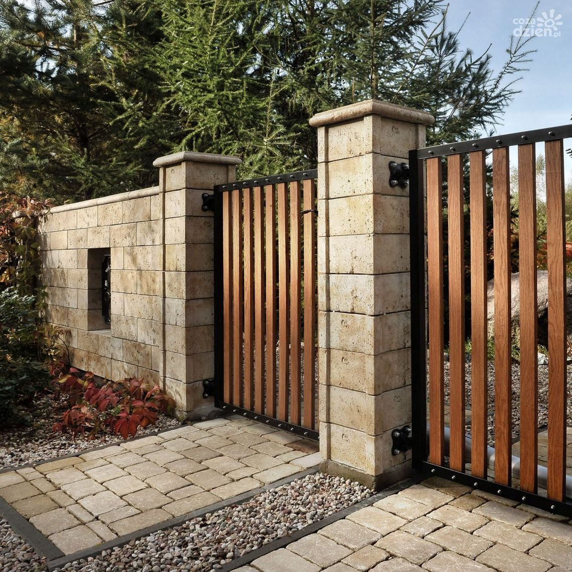 Charakterystyka i montaż ogrodzeń betonowych