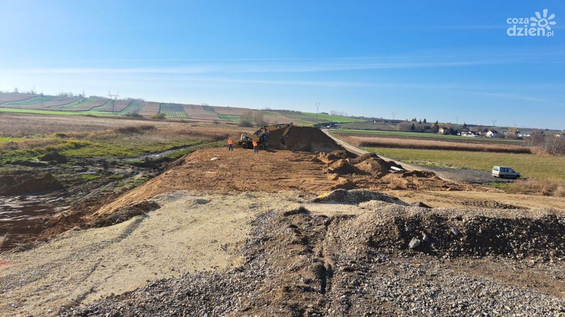 Chmielów nie chce obwodnicy Ostrowca w wersji przebiegającej przez domy i podwórka 
