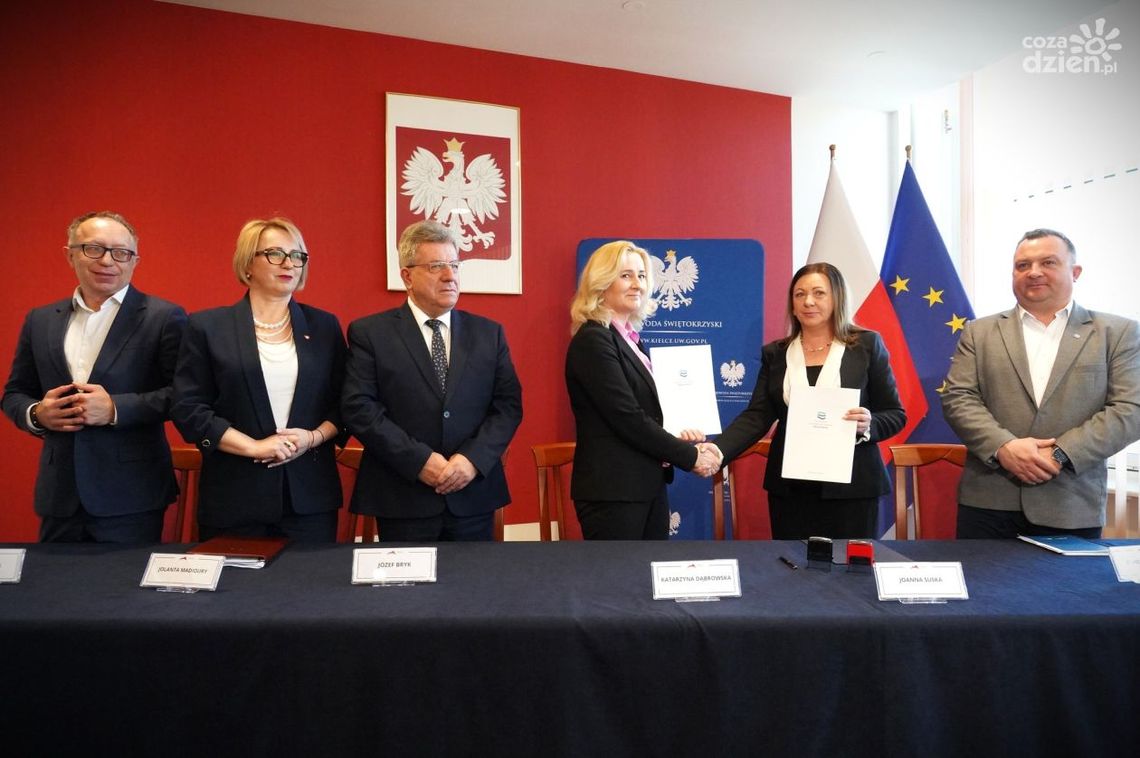 Ćmielów i okoliczne miejscowości będą lepiej chronione przed powodzią Ćmielów i okoliczne miejscowości będą lepiej chronione przed powodzią