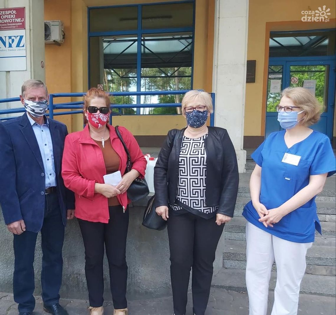 Ćmielowscy radni zrobili "zrzutkę" dla szpitala Ćmielowscy radni zrobili "zrzutkę" dla szpitala