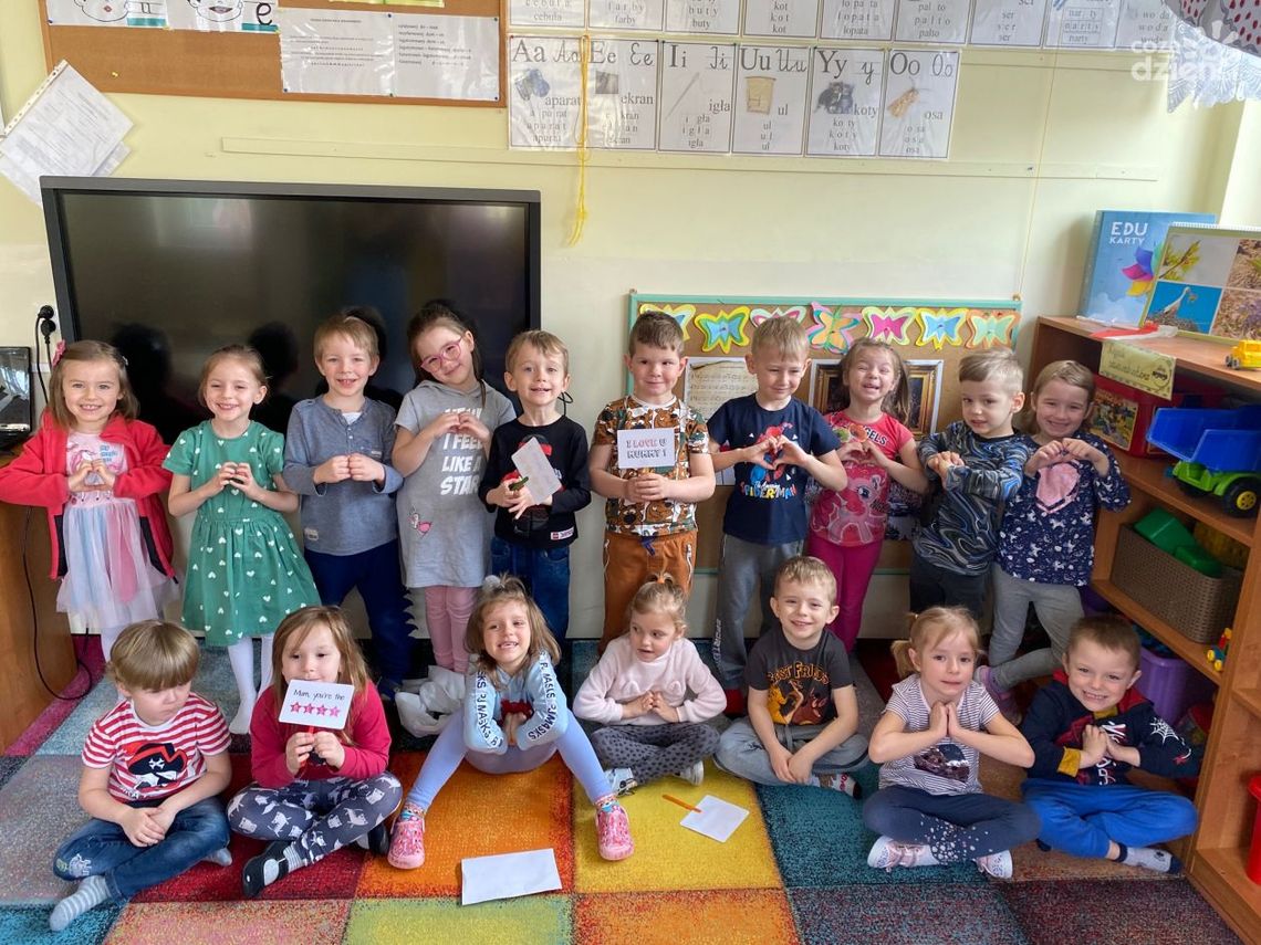 "Co Za Dzieci": Przedszkola z 11-stki opowiadały o swoich Mamach "Co Za Dzieci": Przedszkola z 11-stki opowiadały o swoich Mamach