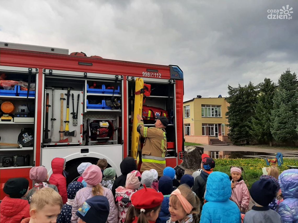 "Co Za Dzieci": Przedszkolaki o pracy strażaków "Co Za Dzieci": Przedszkolaki o pracy strażaków