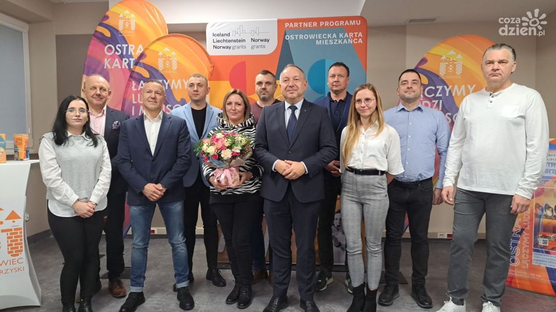 Coraz większe zainteresowanie OstrąKartą w Ostrowcu Coraz większe zainteresowanie OstrąKartą w Ostrowcu