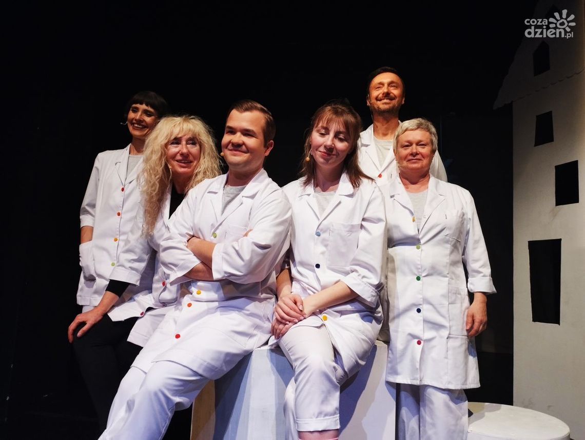 „Cyryl, gdzie jesteś?”. Pełna humoru premiera w Teatrze Lalki i Aktora „Kubuś” „Cyryl, gdzie jesteś?”. Pełna humoru premiera w Teatrze Lalki i Aktora „Kubuś”