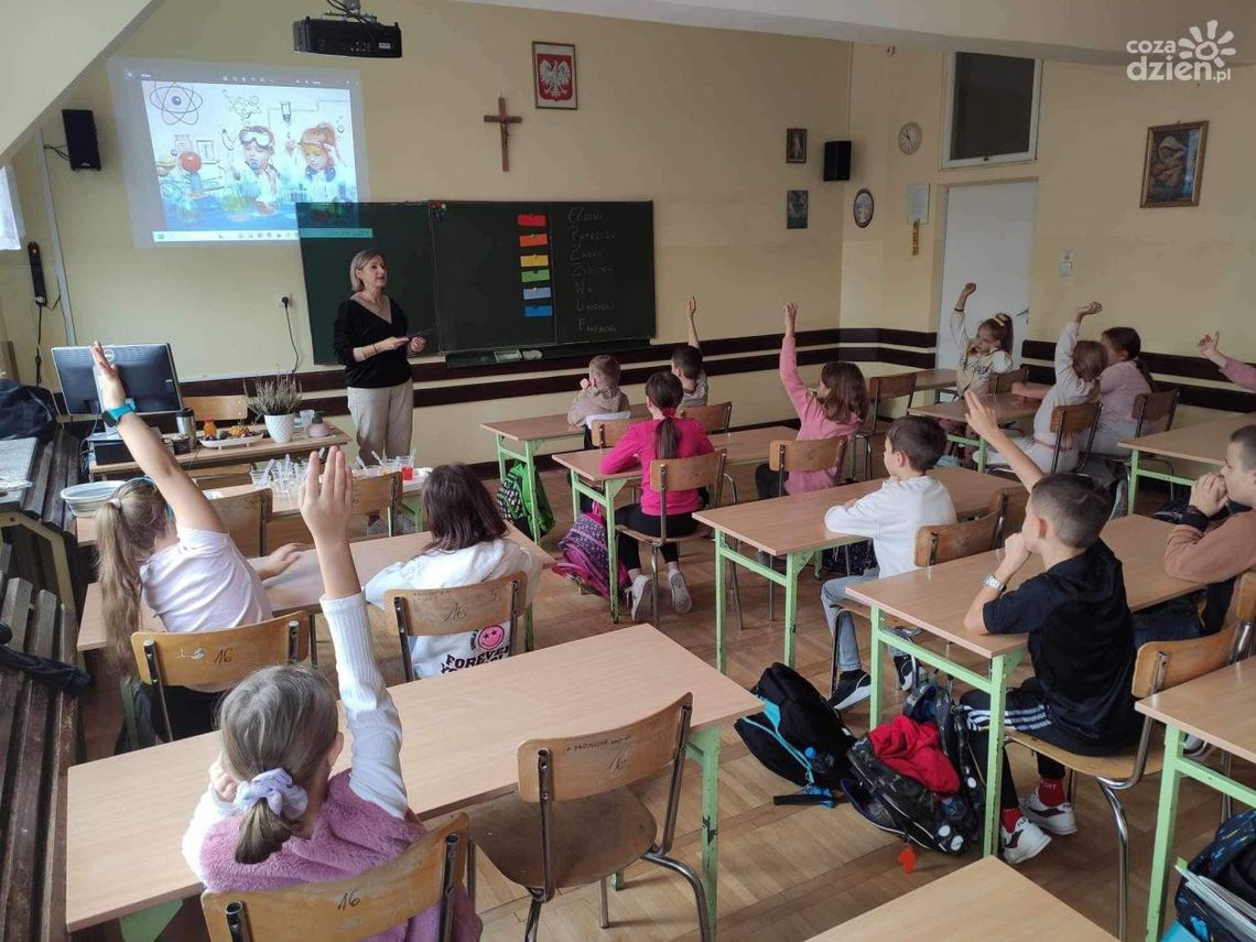 Czas na eksperyment! – projekt edukacyjny w Szkole Podstawowej nr 34 w Kielcach Czas na eksperyment! – projekt edukacyjny w Szkole Podstawowej nr 34 w Kielcach