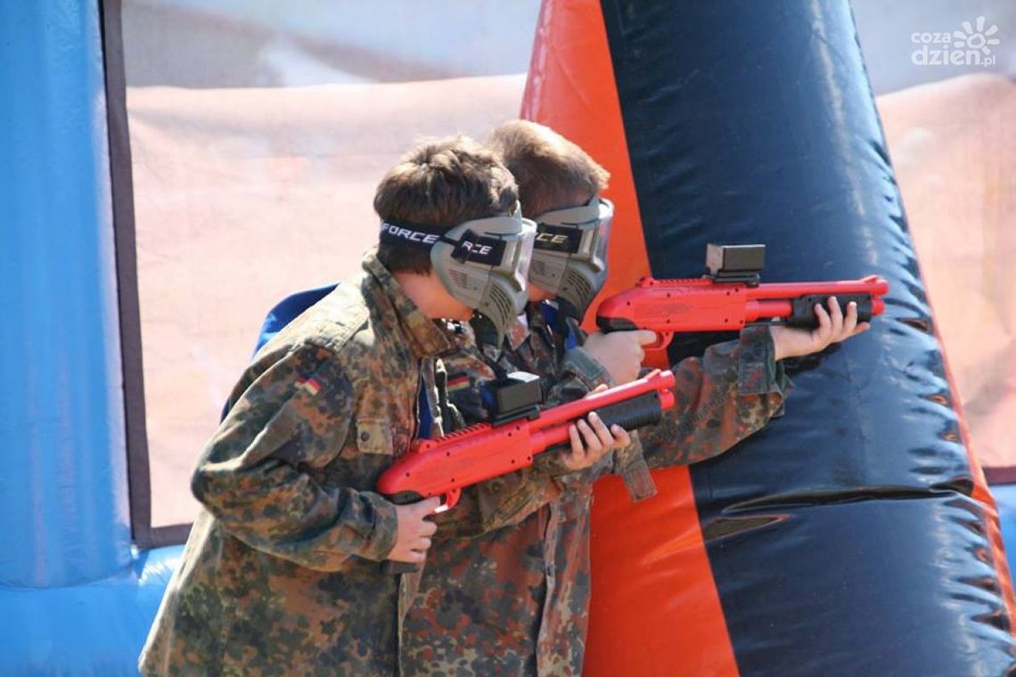 Człowiek musi sobie czasem postrzelać Człowiek musi sobie czasem postrzelać