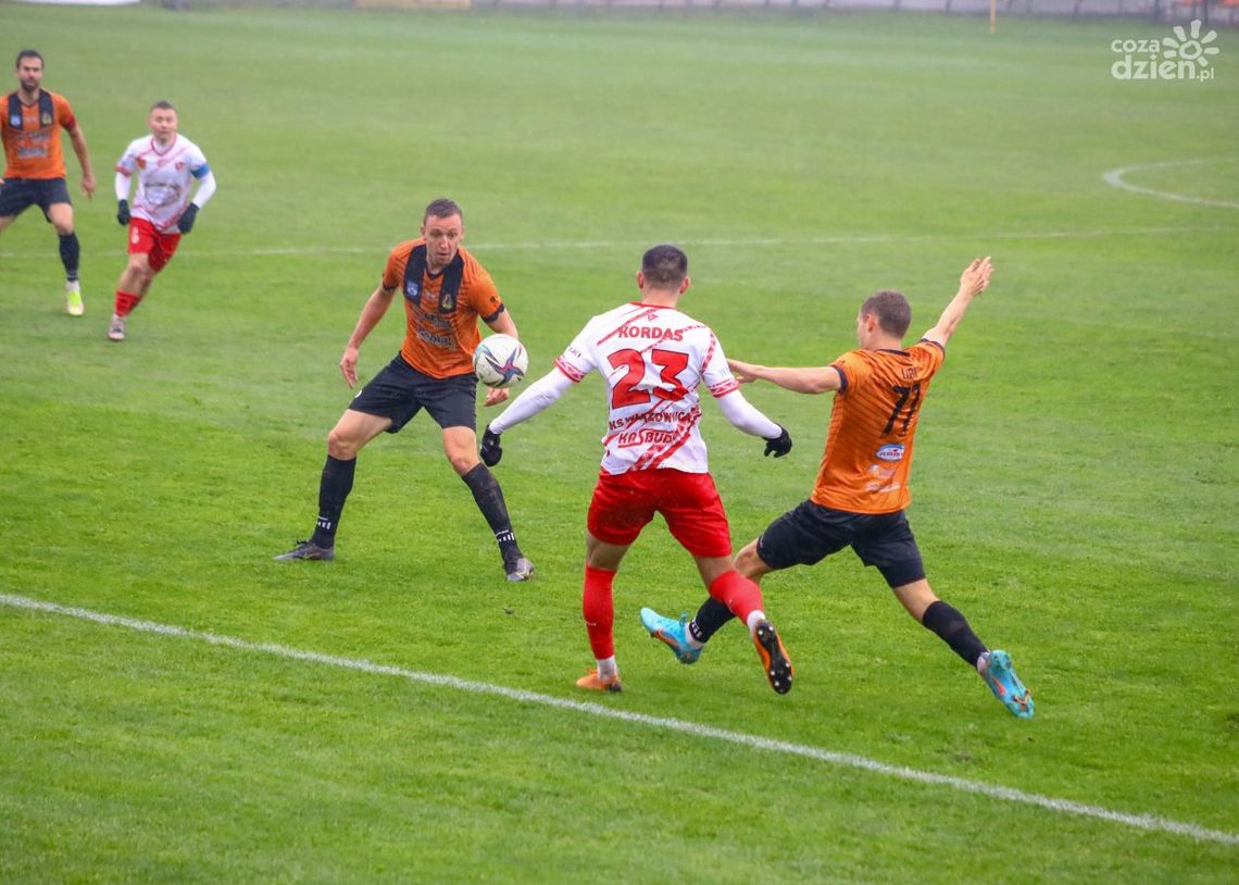 Cztery bramki przy Świętokrzyskiej - wszystkie dla KSZO Cztery bramki przy Świętokrzyskiej - wszystkie dla KSZO