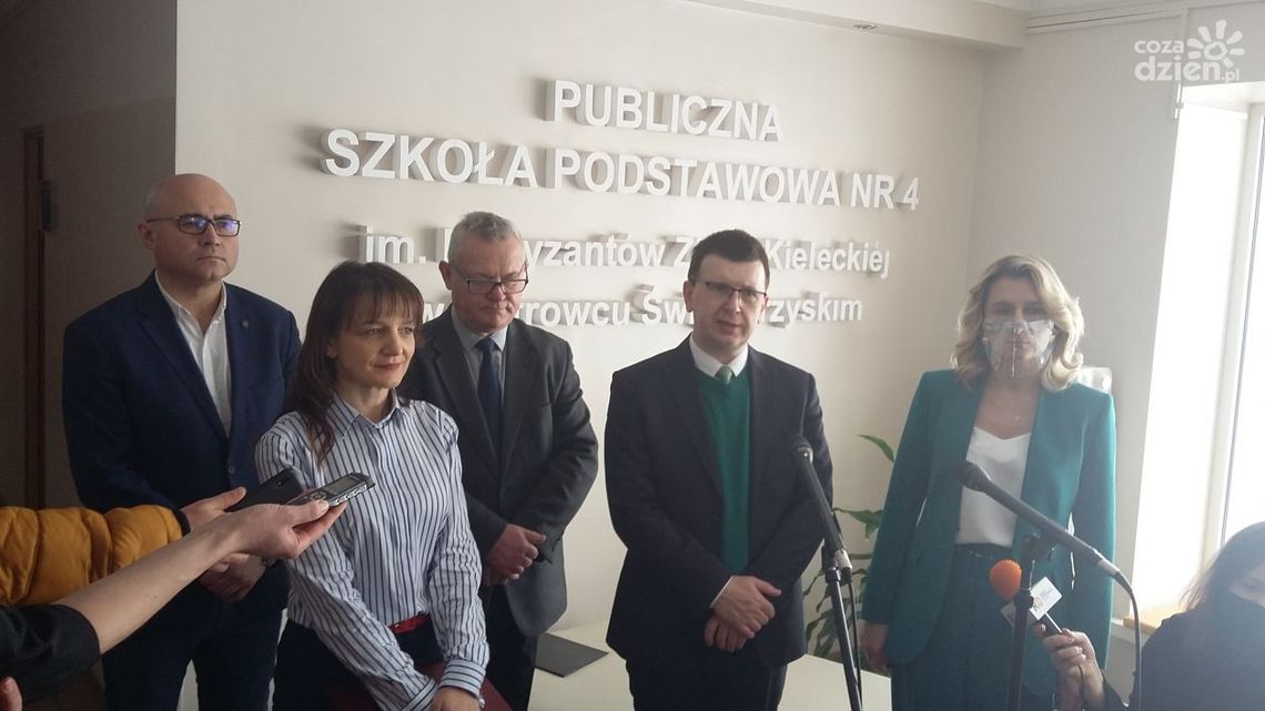 "Czwórka - szkoła nowych możliwości". Podsumowano projekt w ramach RPO Województwa Świętokrzyskiego na lata 2014-2020 "Czwórka - szkoła nowych możliwości". Podsumowano projekt w ramach RPO Województwa Świętokrzyskiego na lata 2014-2020